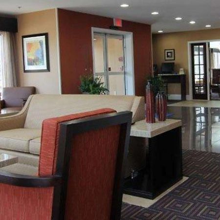 Quality Inn & Suites Greenville Near Downtown Exterior foto